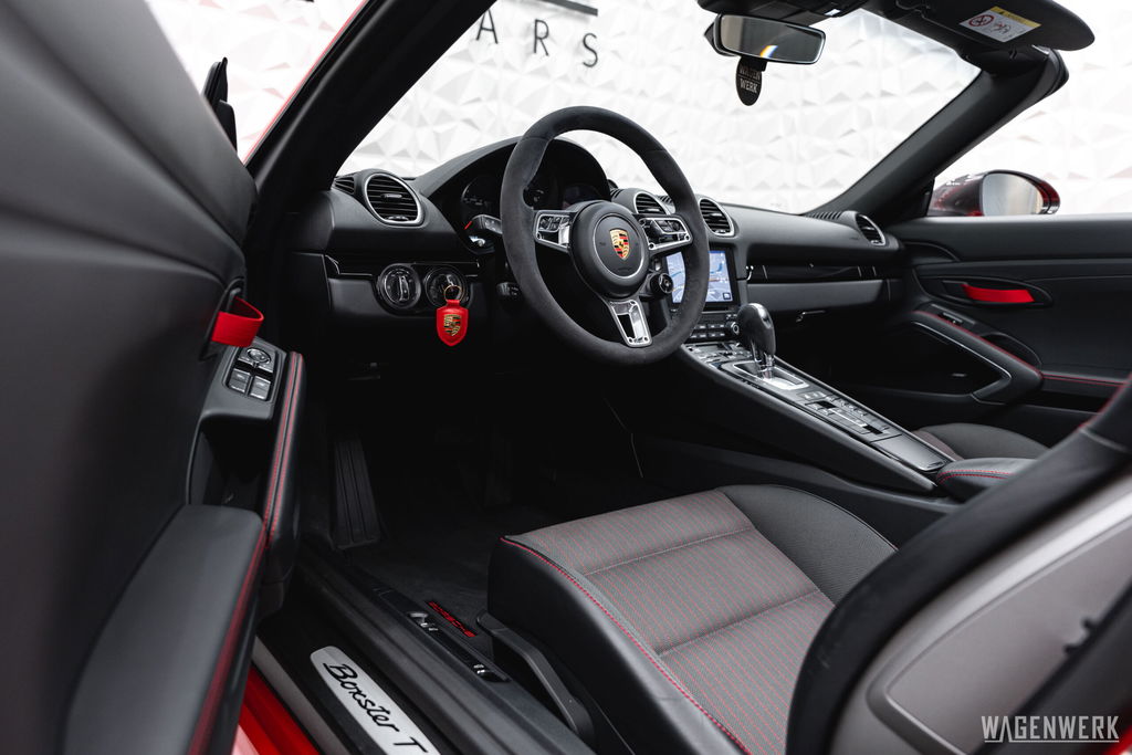 Porsche 718 Boxster T