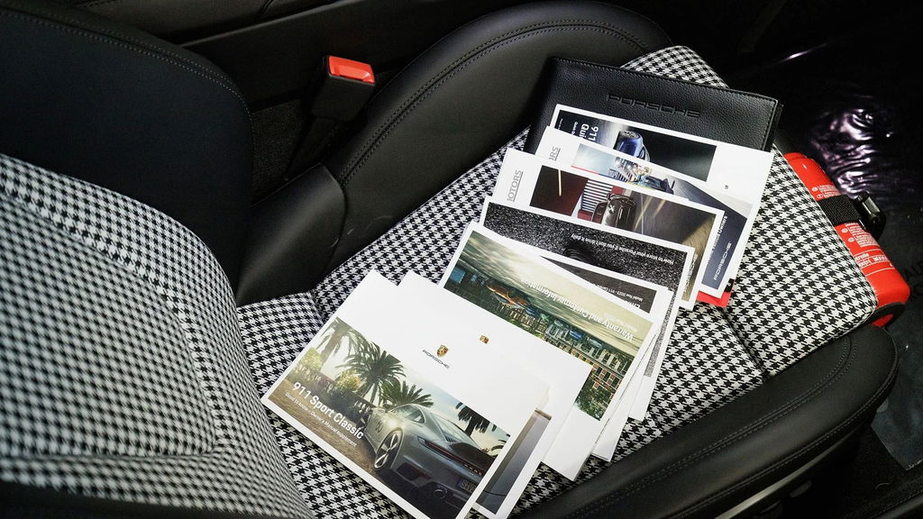 Porsche 992 Sport Classic