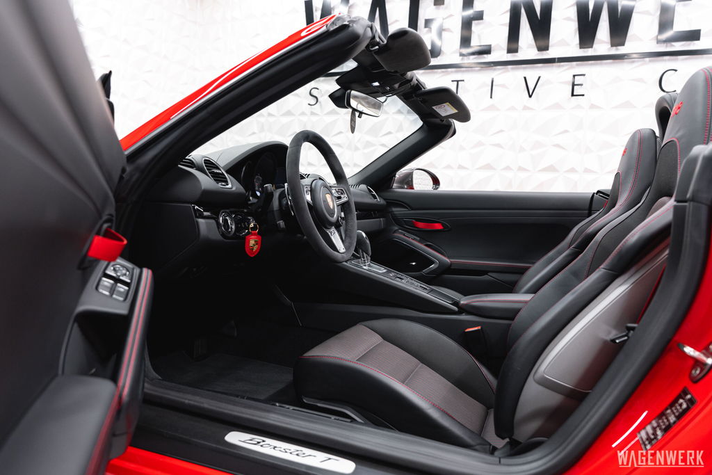 Porsche 718 Boxster T