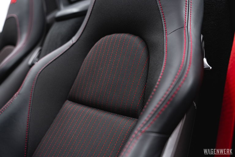 Porsche 718 Boxster T