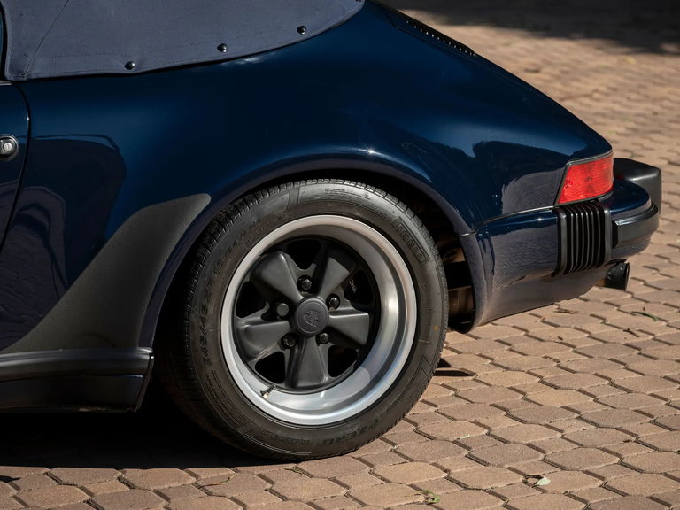 Porsche 911 Carrera 3.2 Speedster (US)