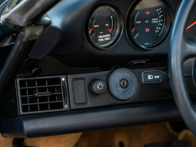 Porsche 911 Carrera 3.2 Speedster (US)