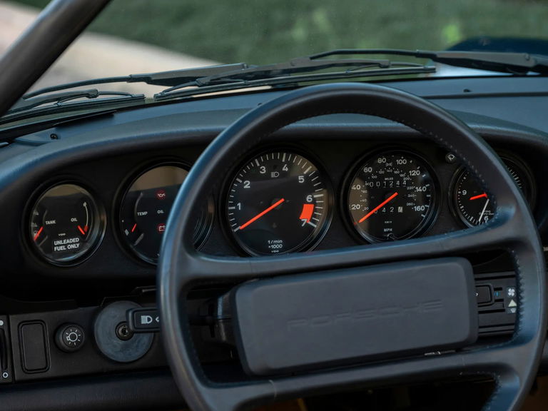 Porsche 911 Carrera 3.2 Speedster (US)