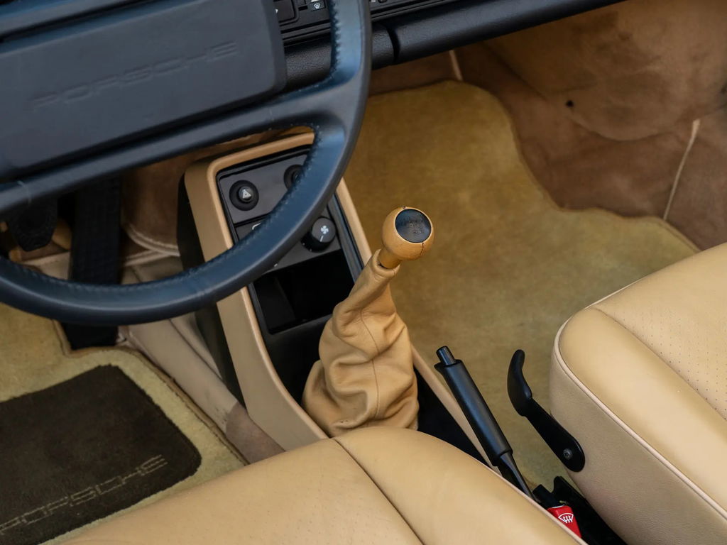 Porsche 911 Carrera 3.2 Speedster (US)