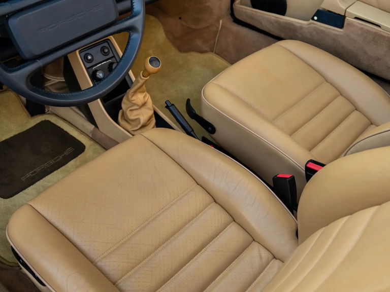 Porsche 911 Carrera 3.2 Speedster (US)