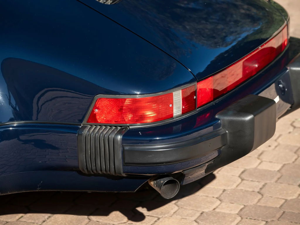 Porsche 911 Carrera 3.2 Speedster (US)