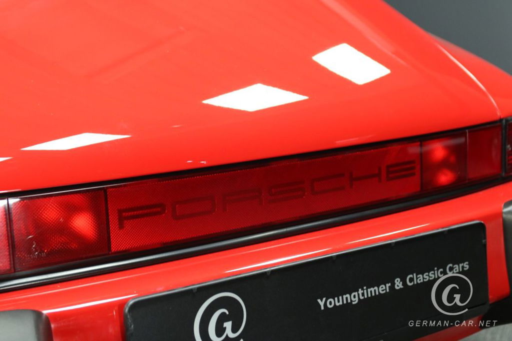 Porsche 911 Carrera 3.2 Speedster