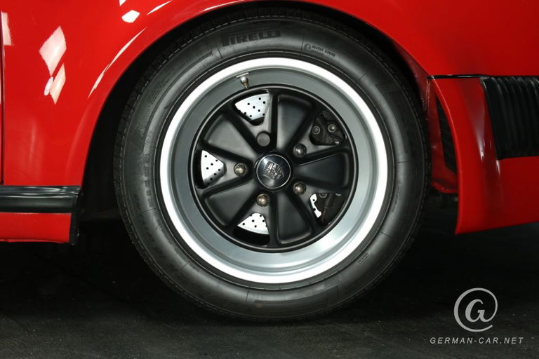 Porsche 911 Carrera 3.2 Speedster