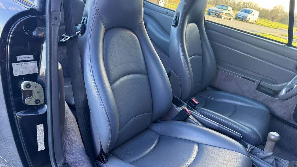 Porsche 993 Carrera 4