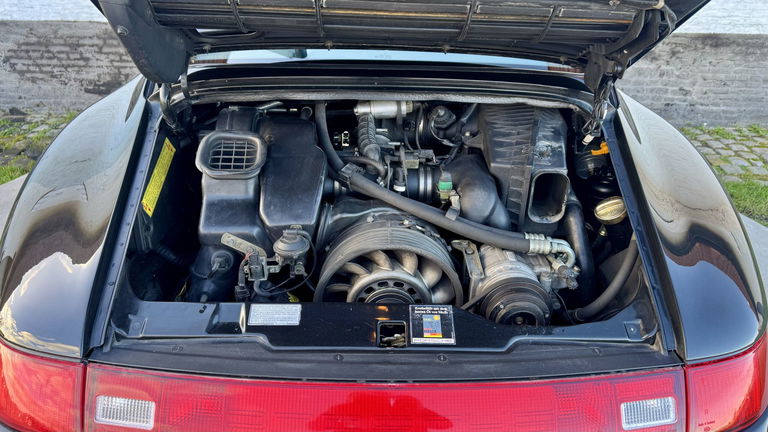 Porsche 993 Carrera 4