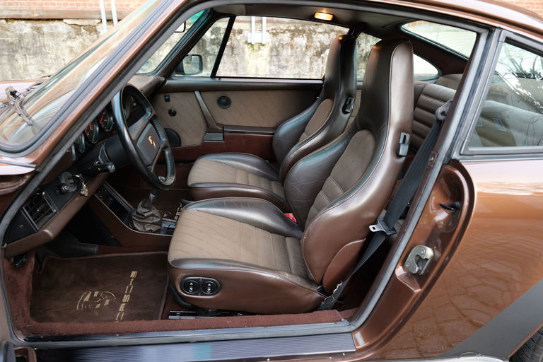 Porsche 911 Carrera 3.2