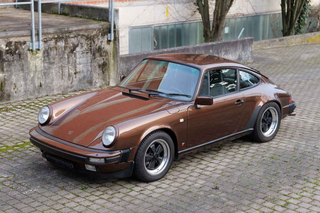 Porsche 911 Carrera 3.2