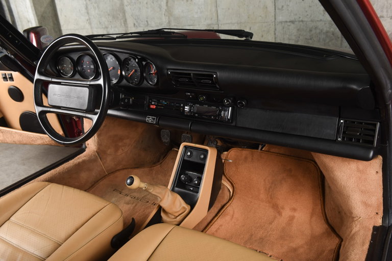 Porsche 911 Carrera 3.2 (US)