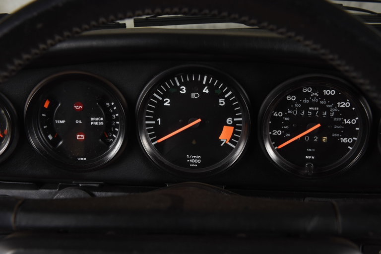Porsche 911 Carrera 3.2 (US)