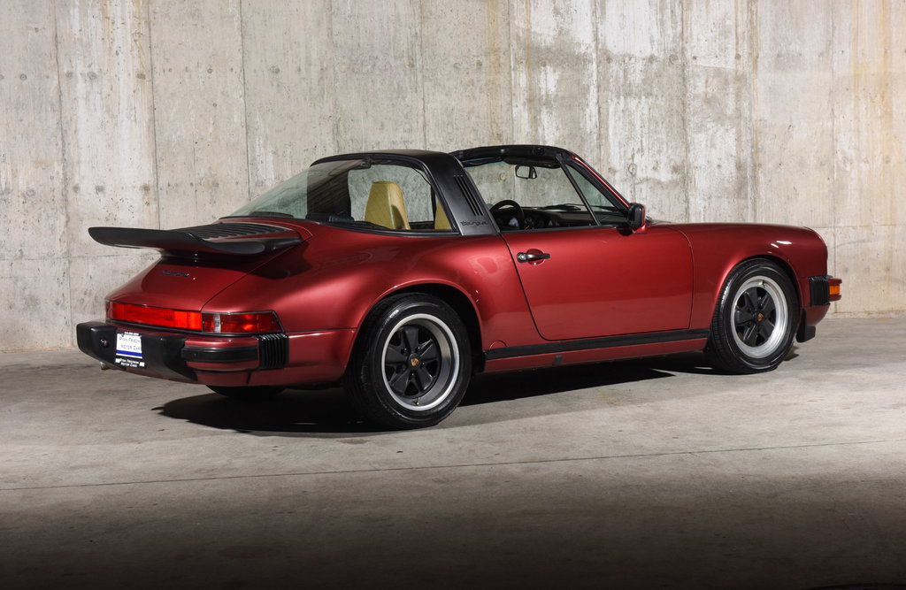 Porsche 911 Carrera 3.2 (US)