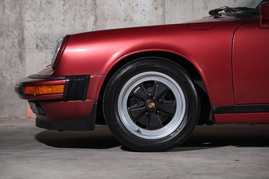 Porsche 911 Carrera 3.2 (US)
