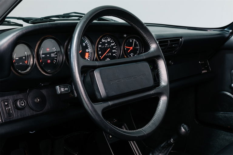 Porsche 911 Carrera 3.2 Speedster