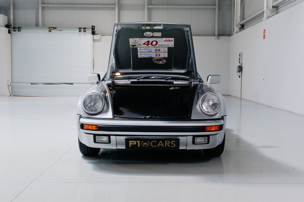 Porsche 911 Carrera 3.2 Speedster