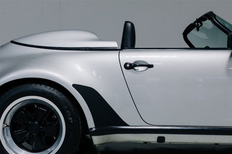 Porsche 911 Carrera 3.2 Speedster