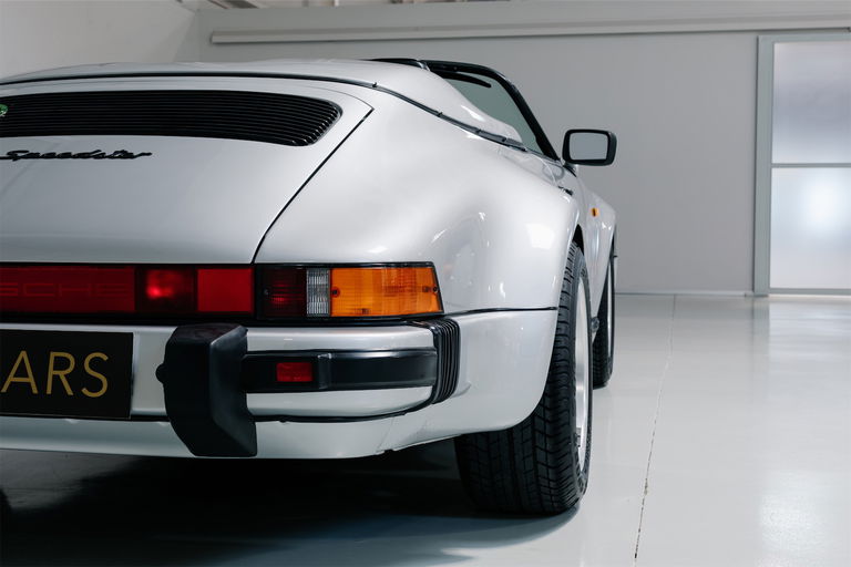Porsche 911 Carrera 3.2 Speedster
