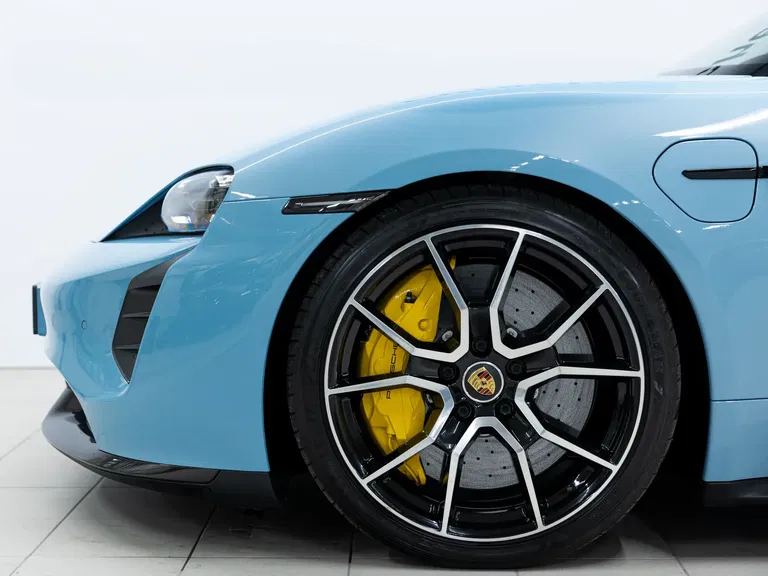 Porsche Taycan Turbo S Sport Turismo