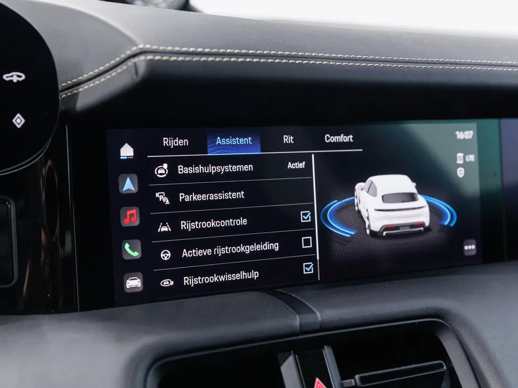 Porsche Taycan Turbo S Sport Turismo