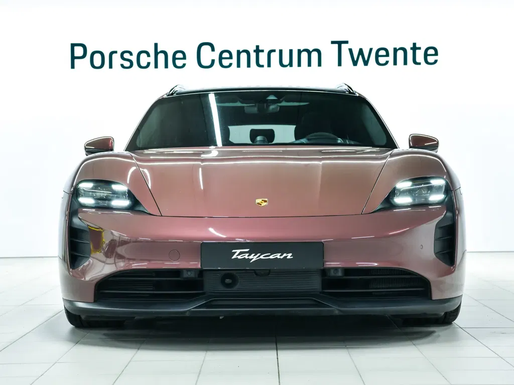 Porsche Taycan GTS Sport Turismo