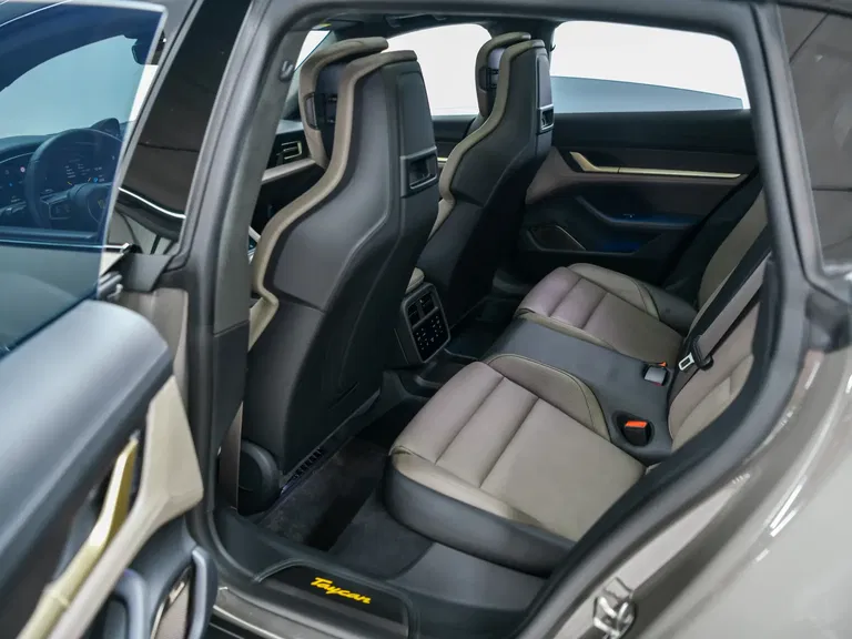 Porsche Taycan Turbo S Sport Turismo