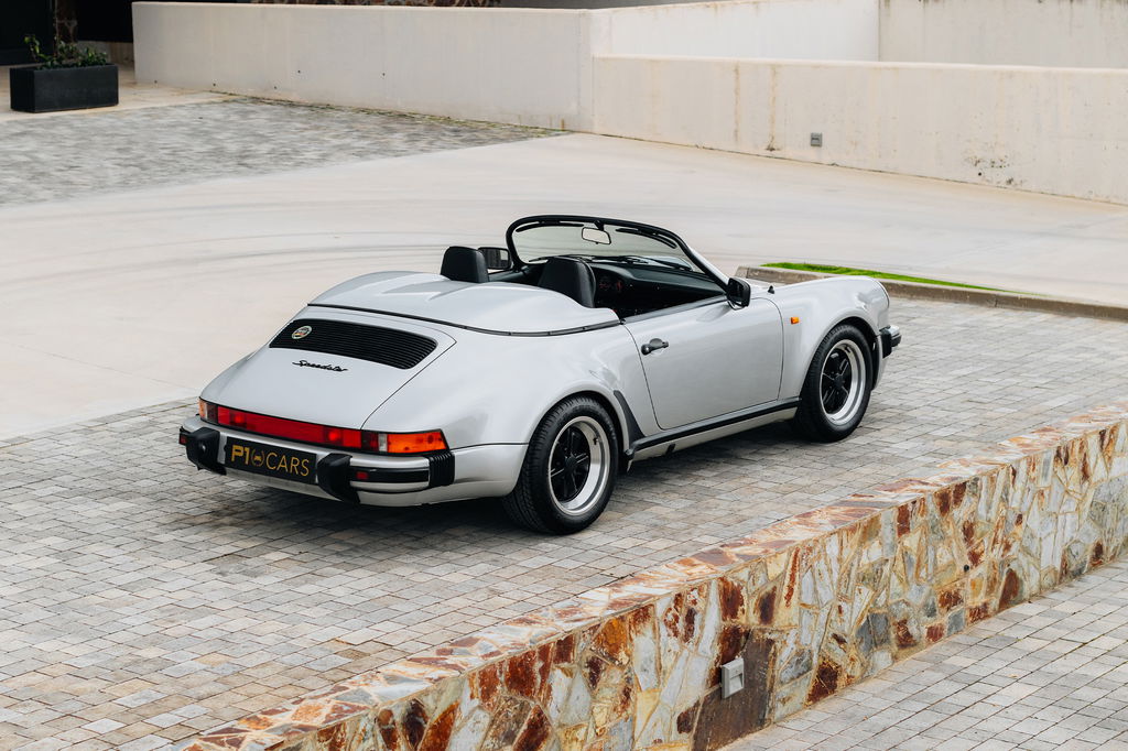 Porsche 911 Carrera 3.2 Speedster