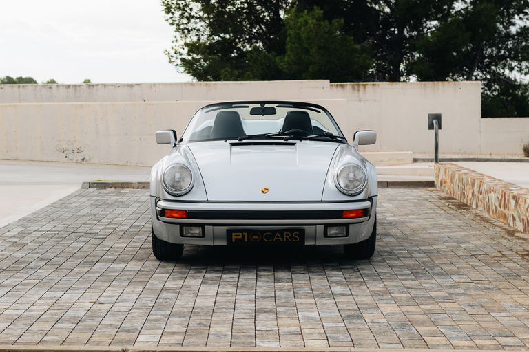 Porsche 911 Carrera 3.2 Speedster