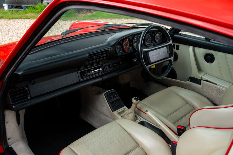 Porsche 964 Carrera 2