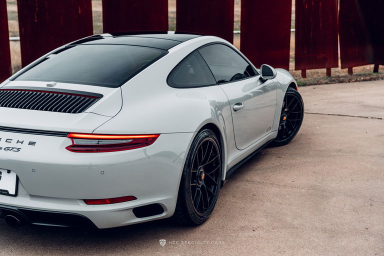 Porsche 991.2 Carrera GTS