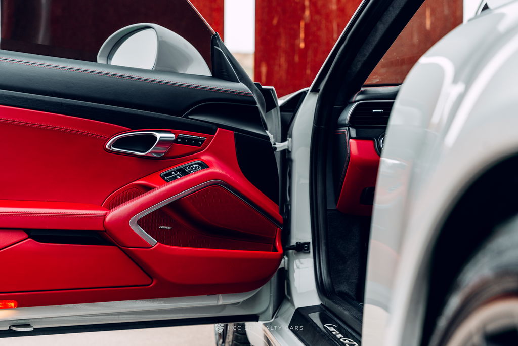 Porsche 991.2 Carrera GTS