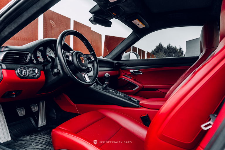 Porsche 991.2 Carrera GTS