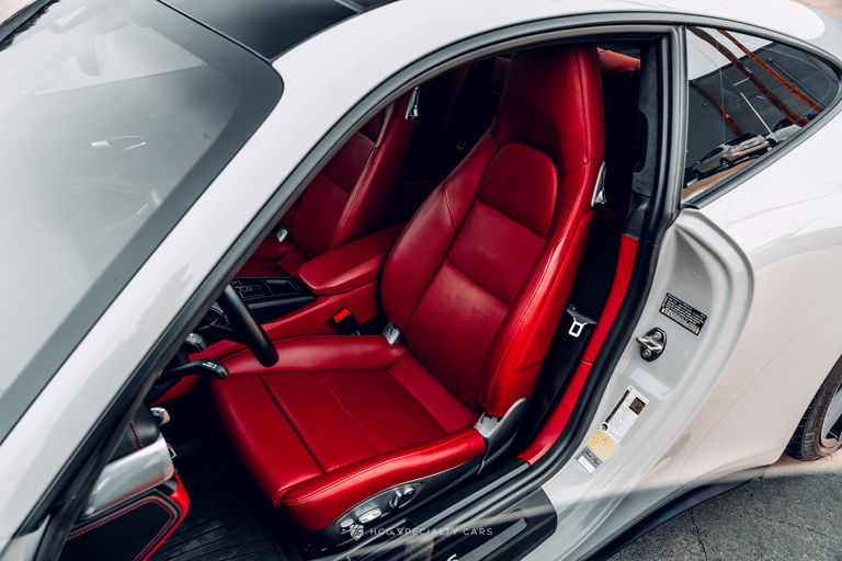 Porsche 991.2 Carrera GTS