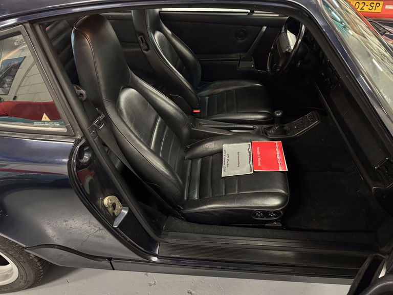 Porsche 964 Carrera 4