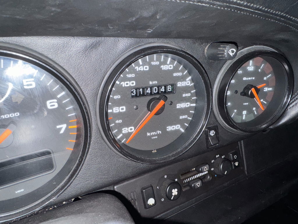 Porsche 964 Carrera 4