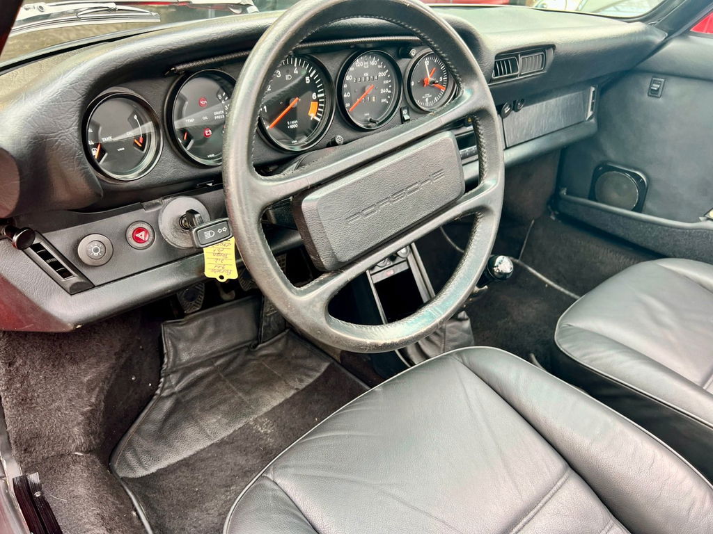 Porsche 911 Carrera 3.2