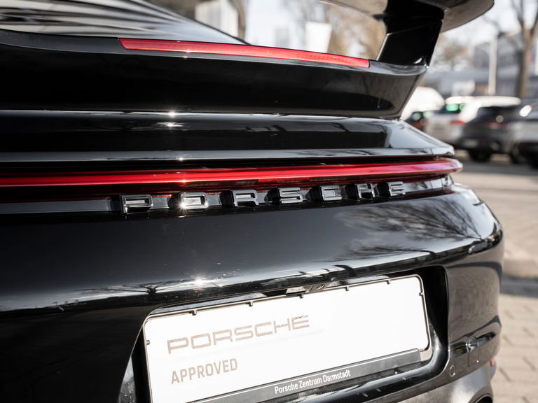 Porsche 992 Carrera