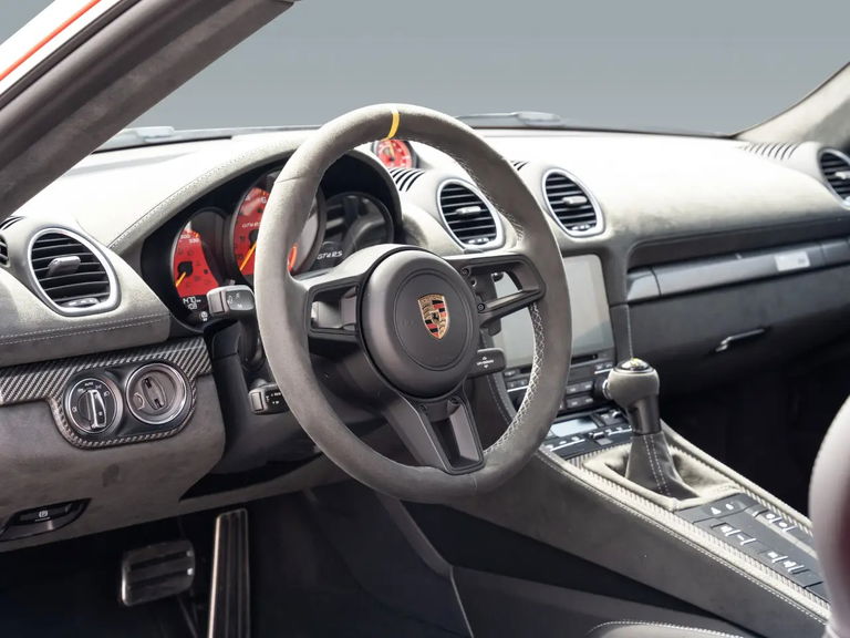 Porsche 718 Cayman GT4 RS