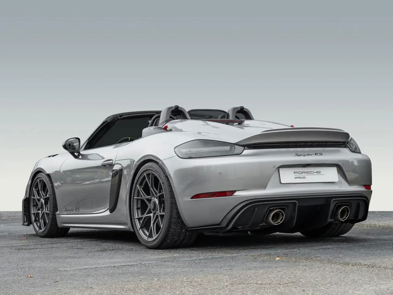 Porsche 718 Spyder RS