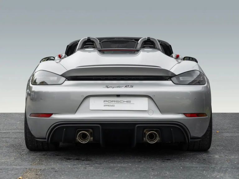 Porsche 718 Spyder RS