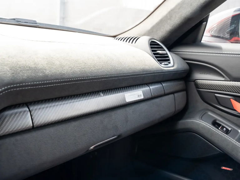 Porsche 718 Cayman GT4 RS