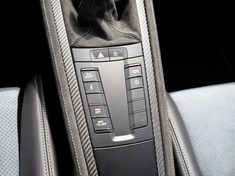 Porsche 718 Cayman GT4 RS