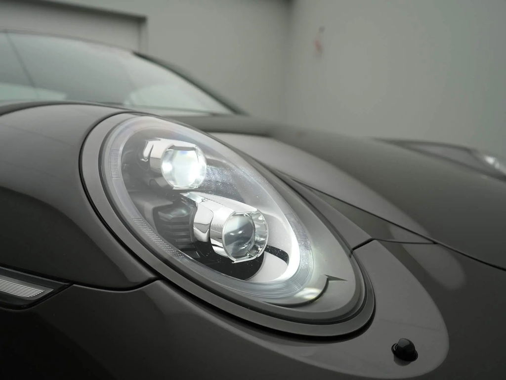 Porsche 991 Carrera 4 GTS