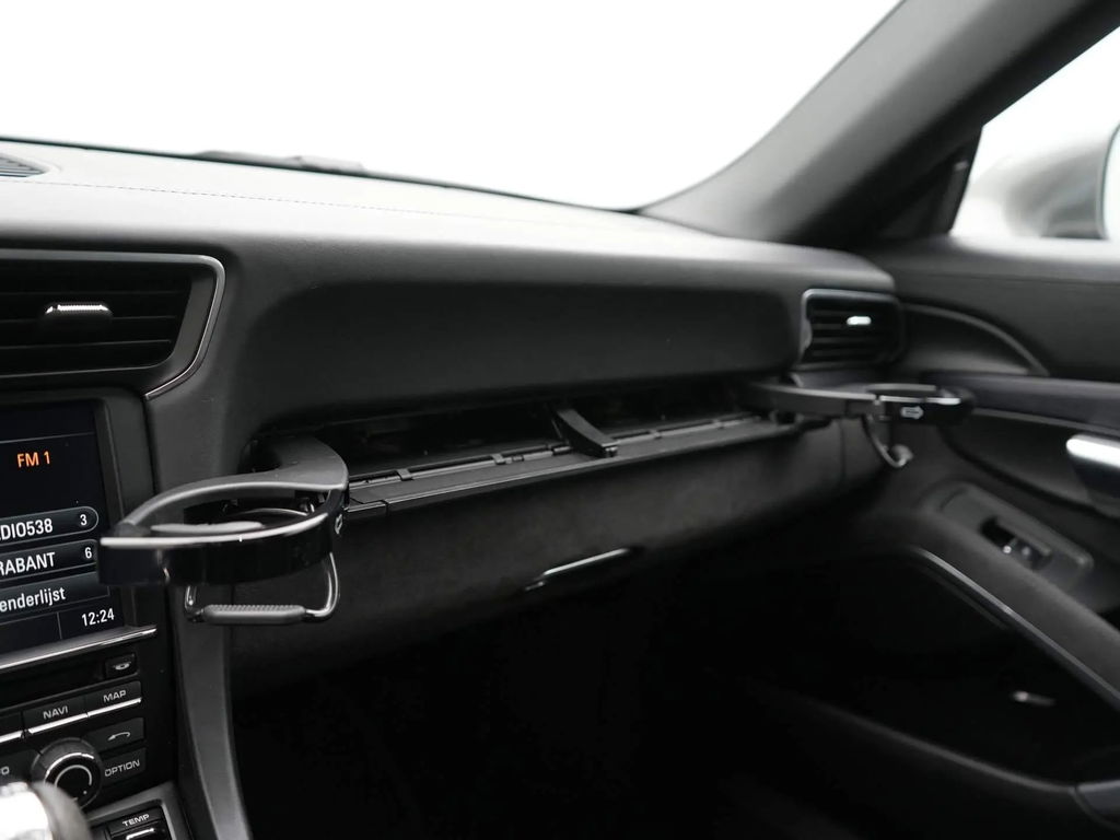 Porsche 991 Carrera 4 GTS