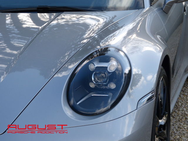 Porsche 992 Carrera 4S