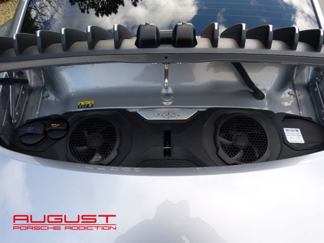 Porsche 992 Carrera 4S