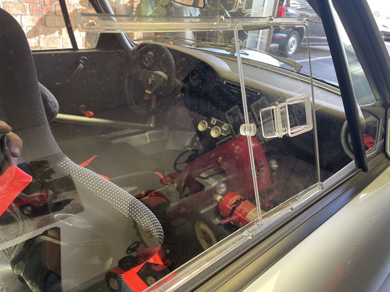 Porsche 964 Carrera 4 Lightweight