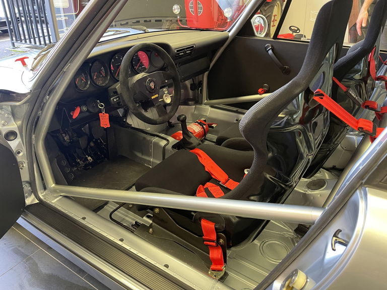 Porsche 964 Carrera 4 Lightweight